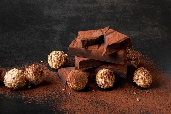 Delicious-chocolate-arrangement-copy-space
