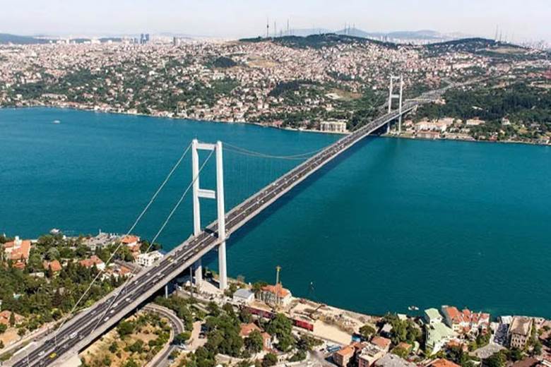 Bosphorus river