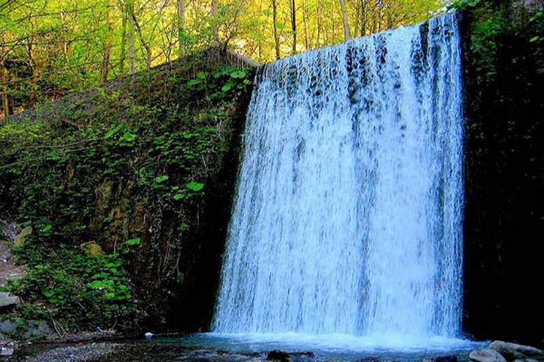 Cascade in Sapanca river