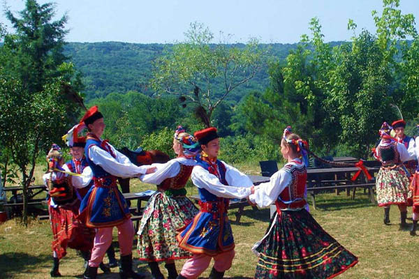 

Tradicional danders of Polnezkoy