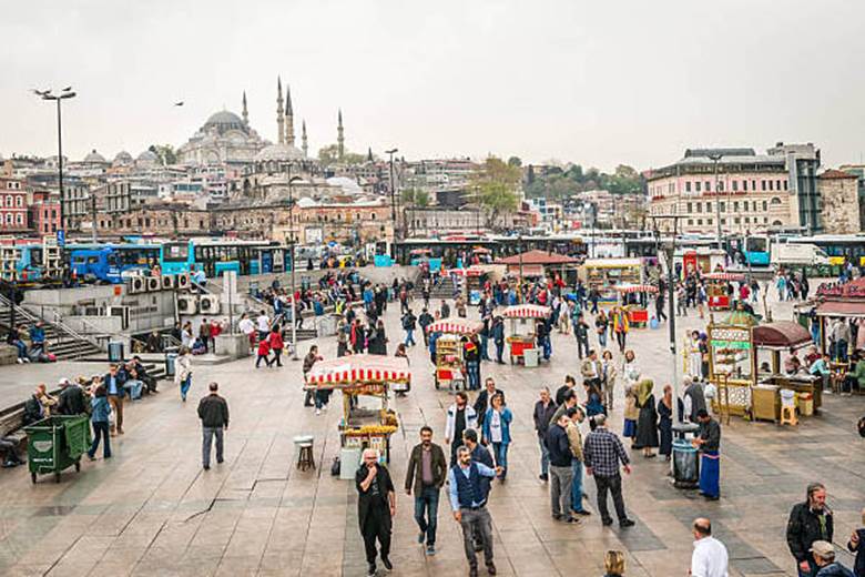 Food stalls in eminou