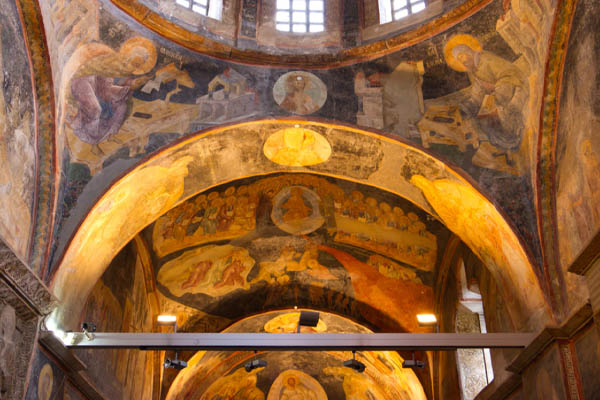 Byzantine art in the church of San Salvador