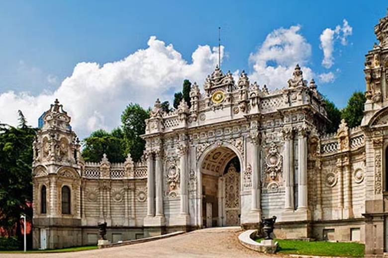 Dolmabahçe-palace