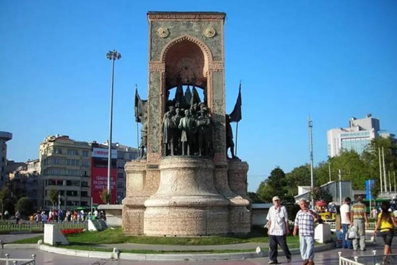 monument to the republic